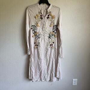 NWT Ethnic by Outfitters Cream Tunic Button VNeck Floral Bird Embroidery Women S